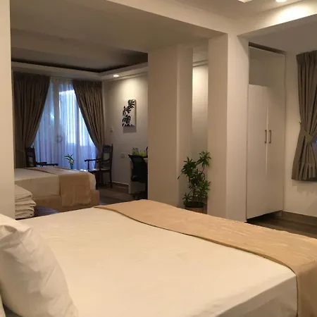 Lavinia Bay Beach Hotel-2