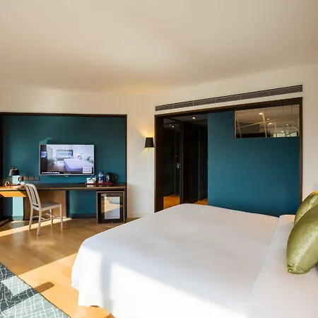 Beijing New World Centre Tongpai Hotel-2