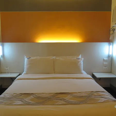 Pillows Hotel Cebu-2
