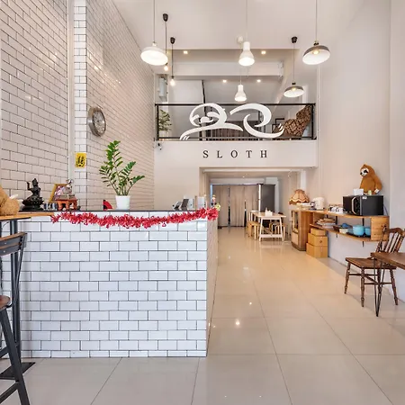 Sloth Hostel Don Mueang-2