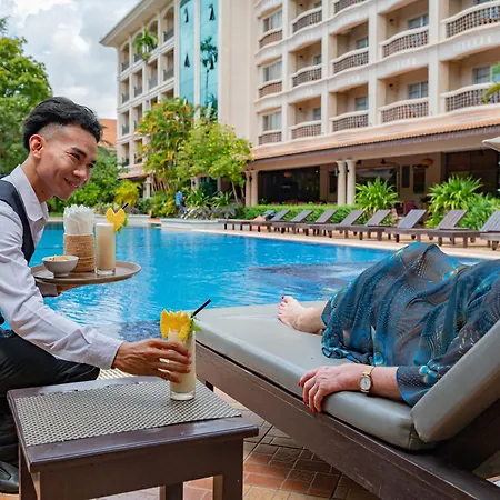 Hotel Somadevi Angkor Resort & Spa-2