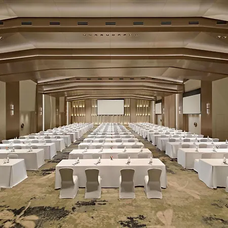 Pullman Danang Beach Resort-2
