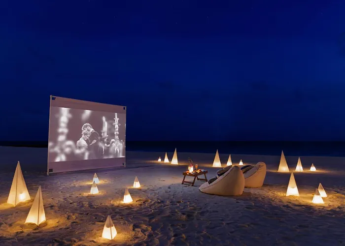 Hotel Grand Park Kodhipparu Maldives Baros Island