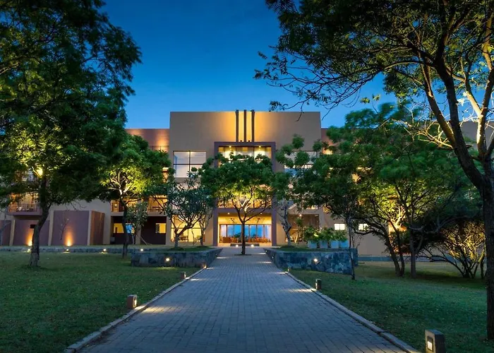 Sooriya Resort & Spa