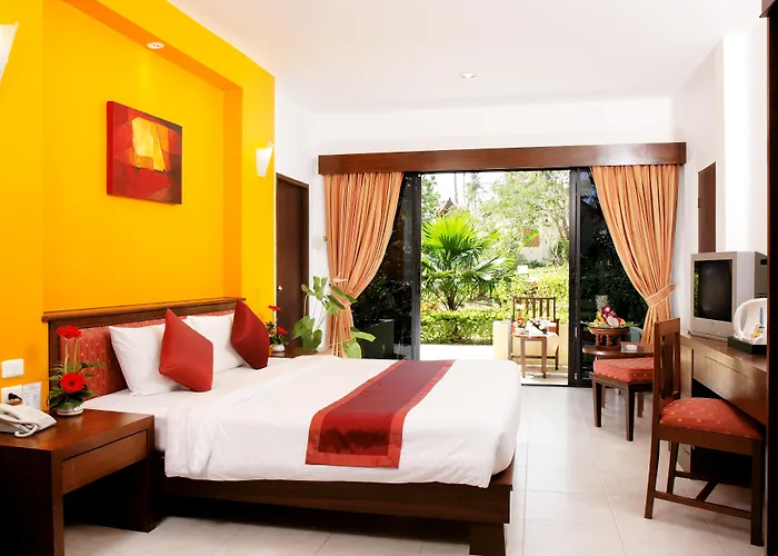 All Seasons Naiharn Phuket