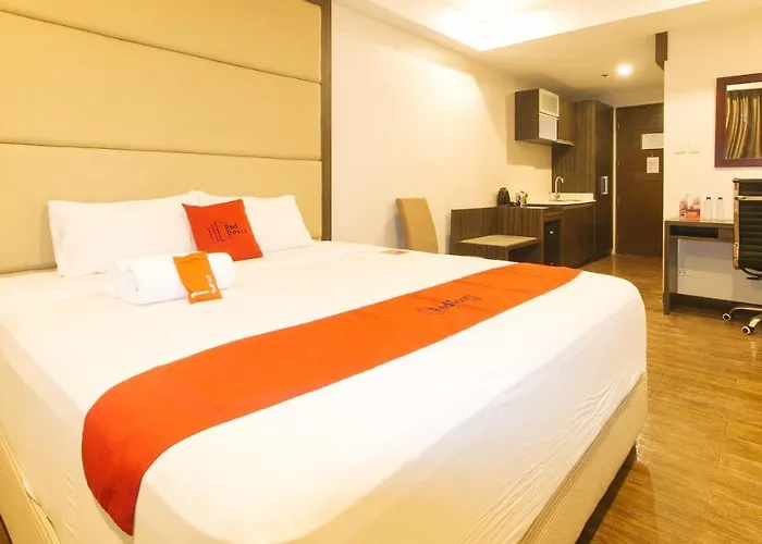RedDoorz Premium @ West Avenue Quezon City