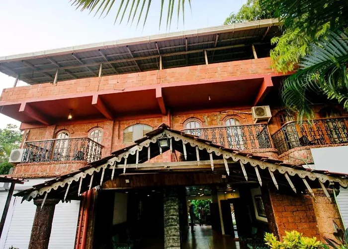 Sea Breeze Beach Resort Candolim, Goa