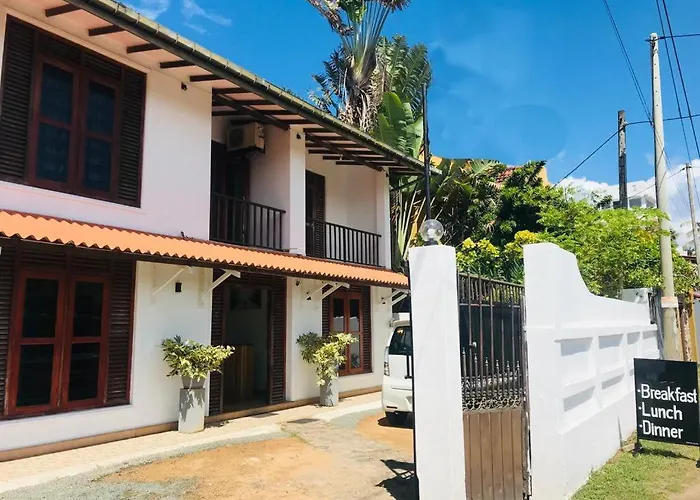Tamaro Beach Resort Hikkaduwa