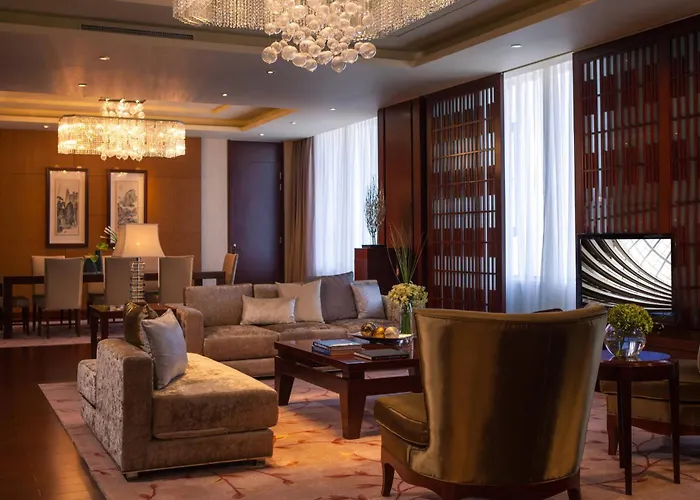 Renaissance Tianjin Lakeview Hotel