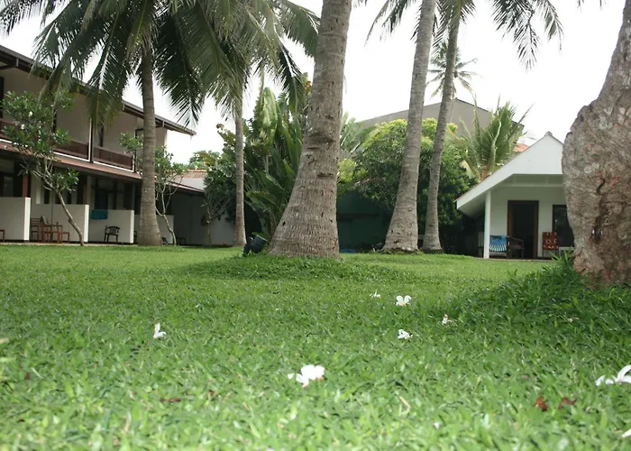 Goldi Sands Hotel Negombo