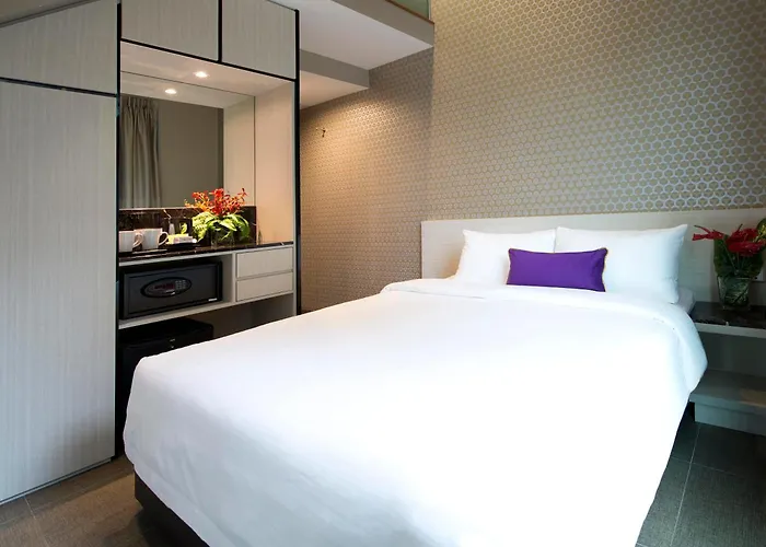 V Hotel Bencoolen Singapura