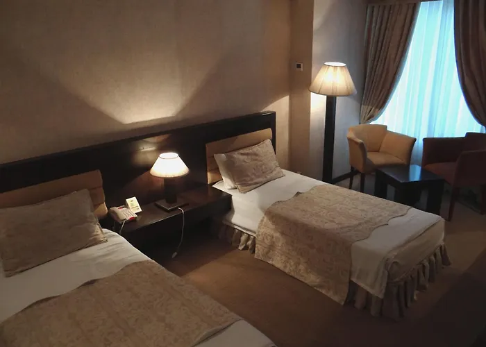 Le Grande Plaza Hotel