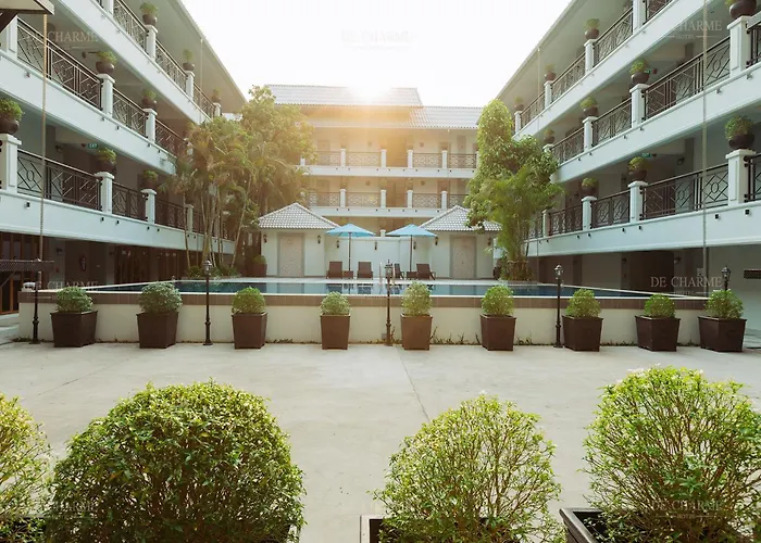 Decharme Hotel-SHA PLUS Certified
