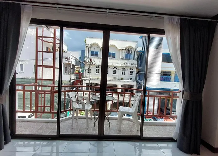 Benetti House Hostel Patong