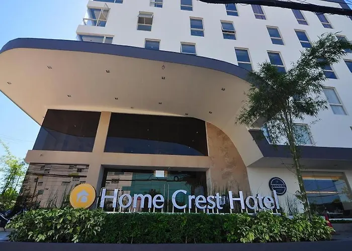 Home Crest Hotel