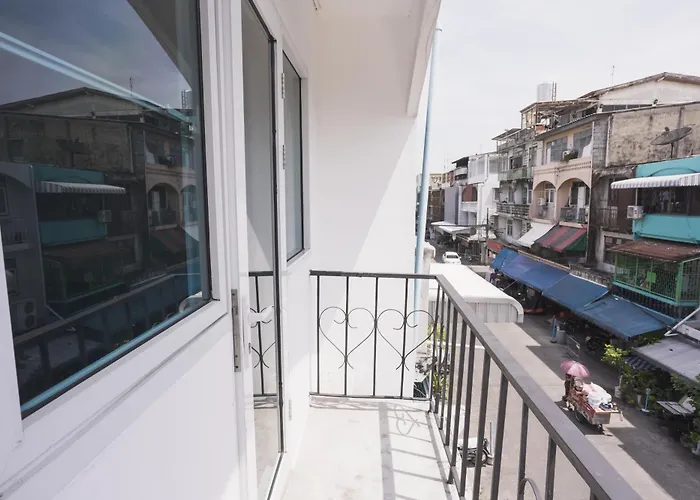 Nitichai Place, Private Sukhumvit Townhome 8Pax Banguecoque