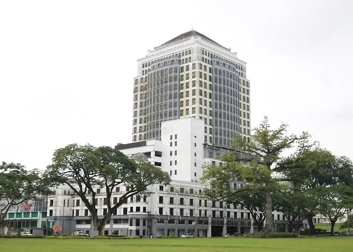 Merdeka Palace Hotel & Suites