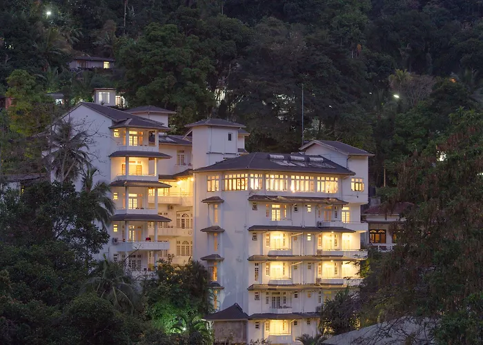 Oak Ray Serene Garden Hotel