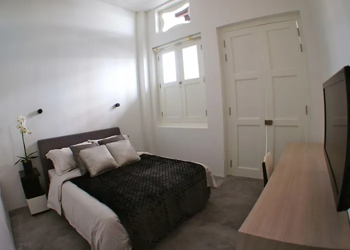 Bunc Hostel Singapore