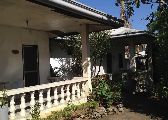 Lapu-Lapu Cottages & Restaurant
