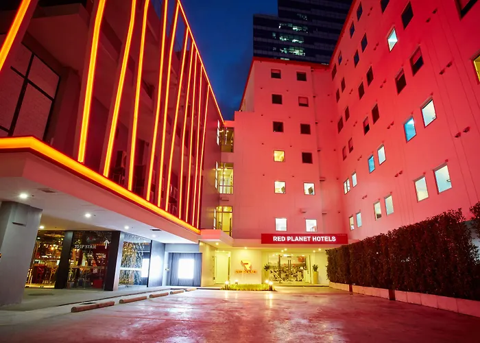 Easy Planet Bangkok Surawong Hotel