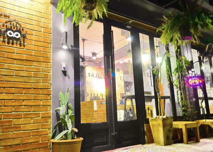 Hoot Hostel & Ratchada Banguecoque