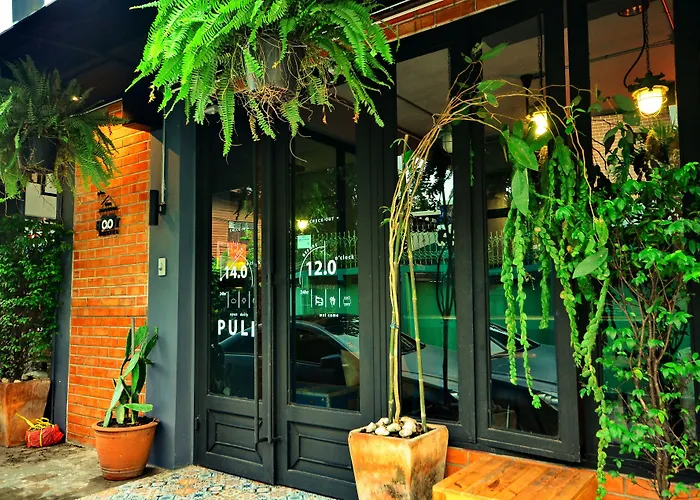 Hoot Hostel & Ratchada Banguecoque