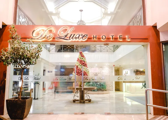 De Luxe Hotel