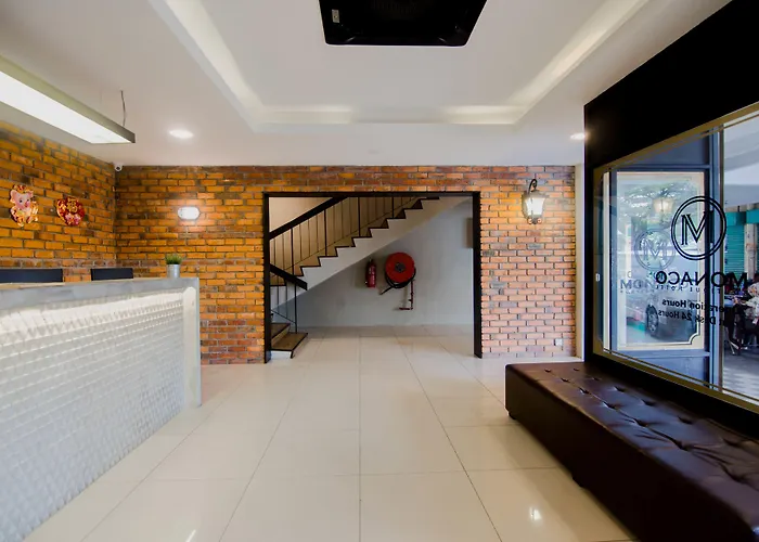 Monaco Boutique Hotel Sadong Jaya Kampong Sembulan