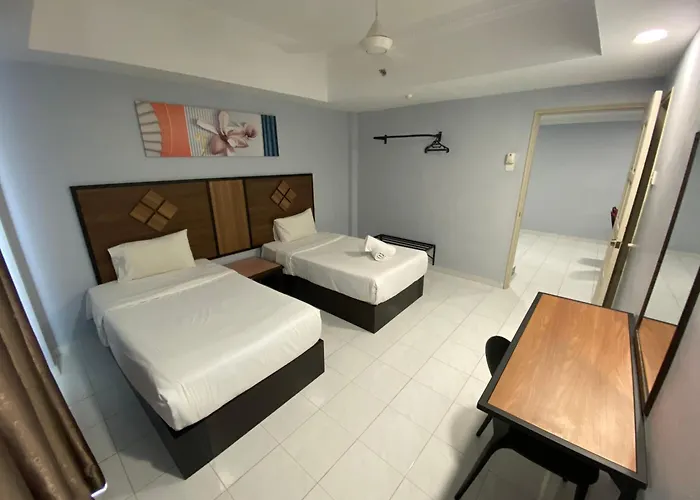 Leisure Cove Hotel And Apartments