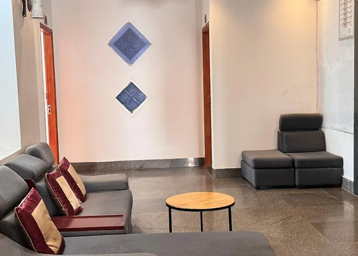 Y Linh Hotel