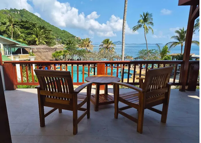 Crystal Bay Yacht Club Beach Resort Lamai Beach 