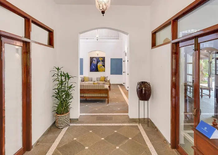 Saffronstays Thalassea - 4Bhk Beachfront Villa With Lawn & Private Beach Access