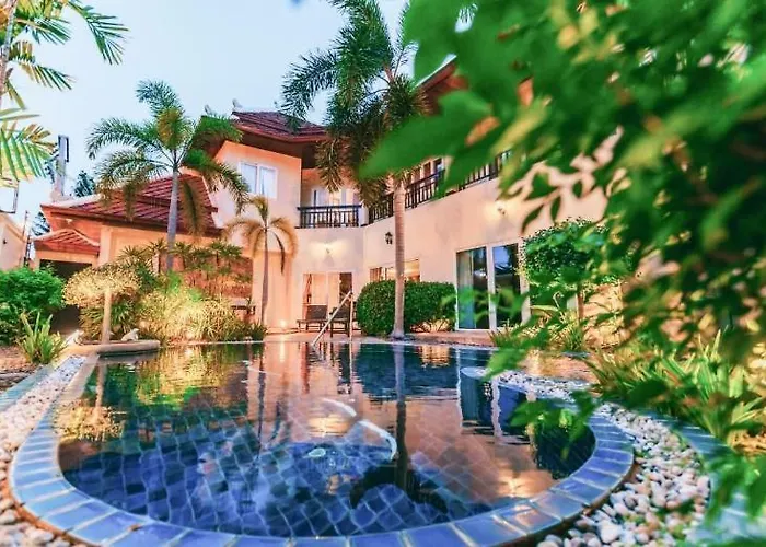 "Garden Palace" Huge Semi-4Bed Lux Pool Villa Near Beach Pattaya