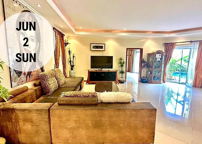 "Garden Palace" Huge Semi-4Bed Lux Pool Villa Near Beach Pattaya