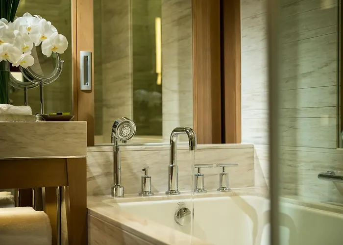 Intercontinental Nha Trang By Ihg Hotel