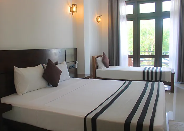 Hideaway Lodge