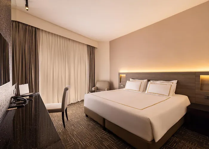 Hotel Royal at Queens