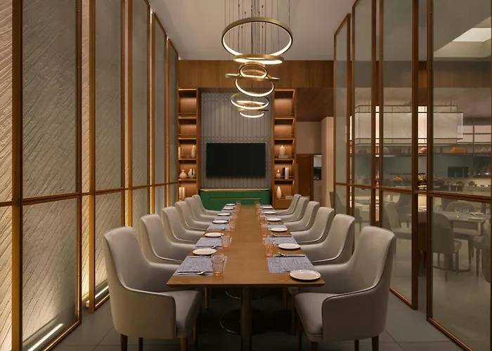 Courtyard By Marriott Surat Hotel