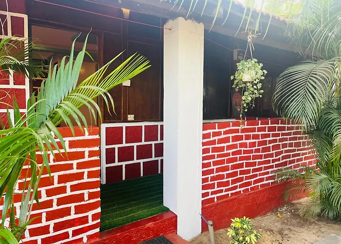 Casa Beach Hut Resort