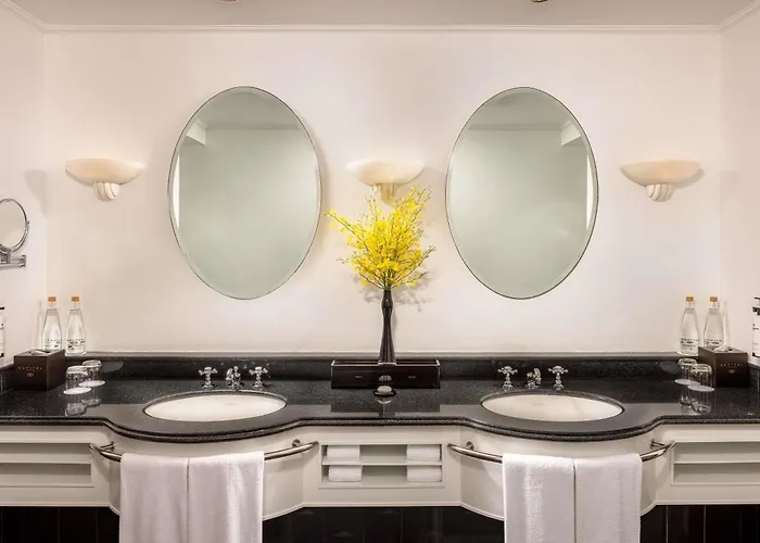 Sofitel Saigon Plaza