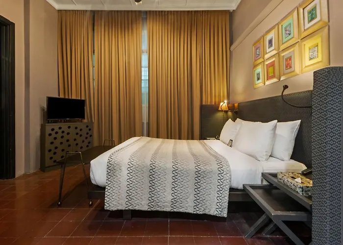 The Henry Hotel Manila
