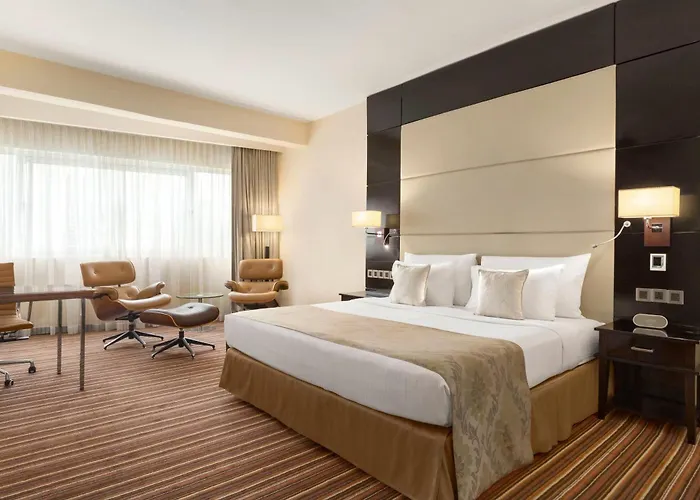 Ramada Colombo Hotel