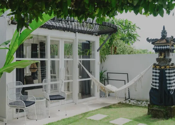 White Palm Hotel Uluwatu - Intimate Kitchen-Led Hideaway - 2 Min Walk From The Beach