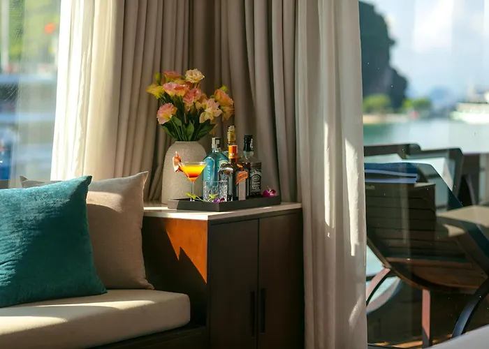 Mila Lux Cruises Hotel Ha Long