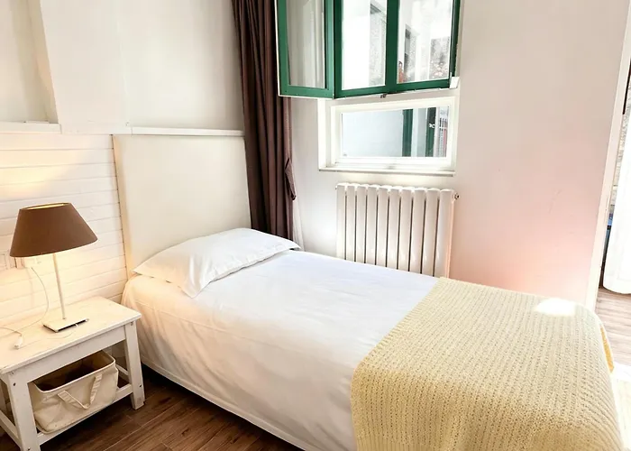 Peking Station Hostel