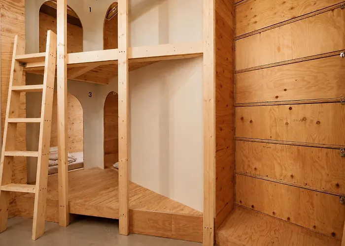 Ishigaki Guesthouse Hive