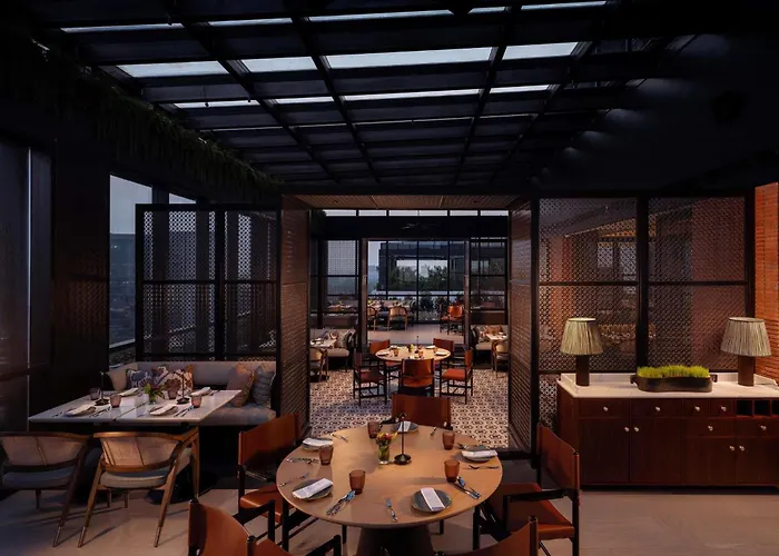 Pullman Chennai Anna Salai - Premium Brand By Accor Hotel