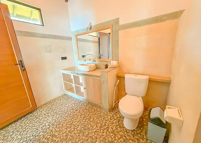 Solaluna Beach Homestay