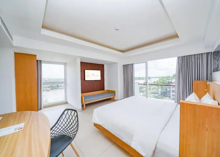 Kuta Galleria Hotel
